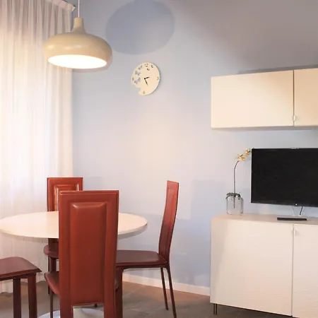 Ground-floor Flat With Pool *