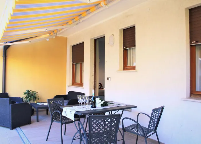 Ground-floor Flat With Pool Апартаменты *