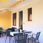 Ground-floor Flat With Pool Апартаменты *