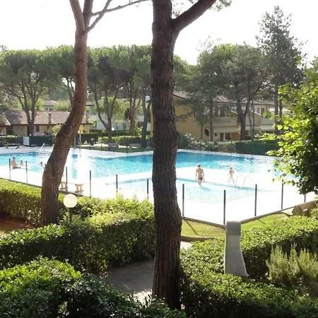Ground-floor Flat With Pool *