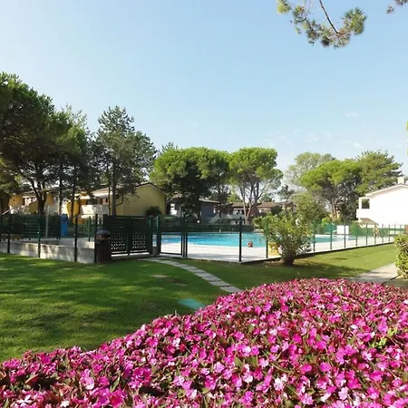 Ground-floor Flat With Pool